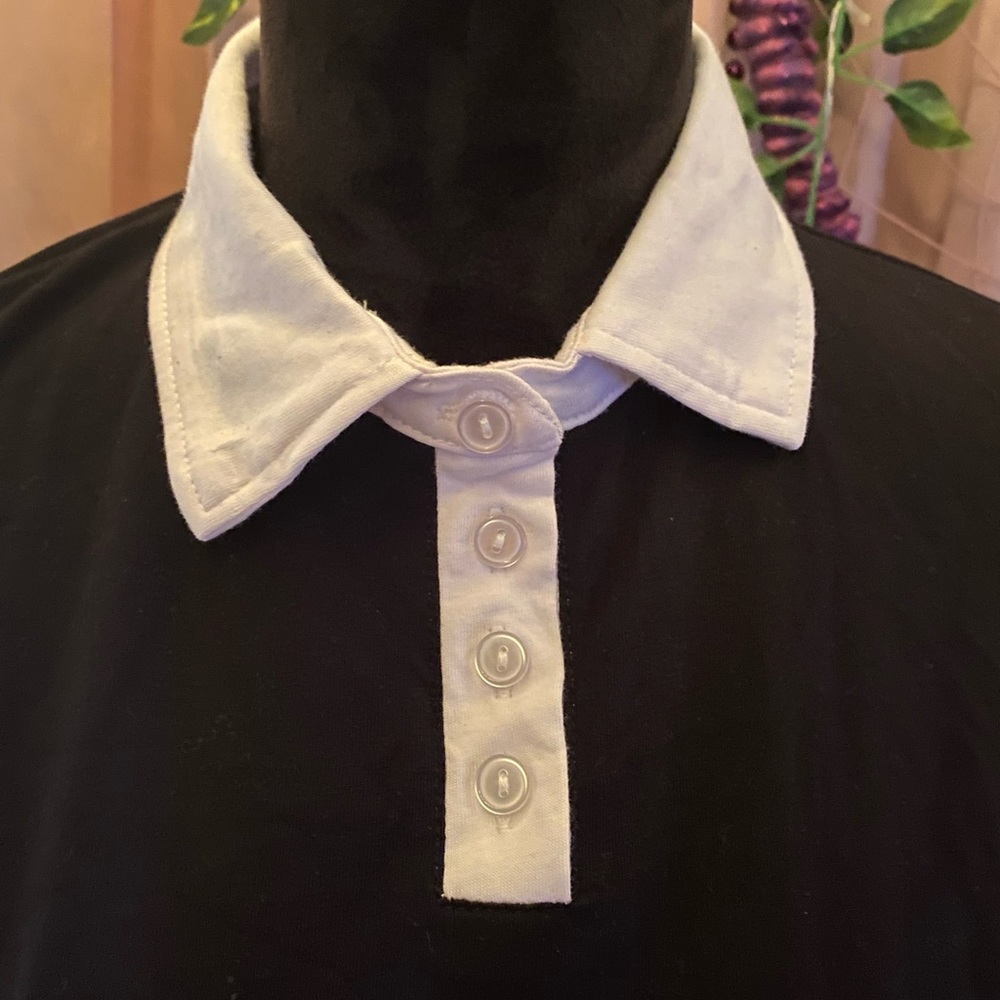 multi colored collared crop top, 5 optional button up, lose fitting